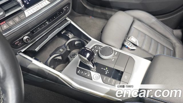 BMW 3-Series 330e M Sport