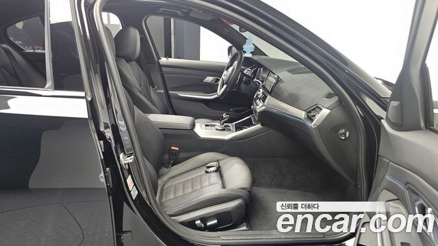 BMW 3-Series 330e M Sport