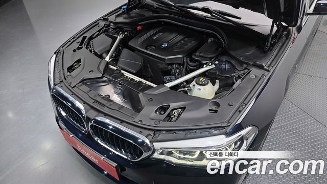 BMW 5-Series 520d M Sport package