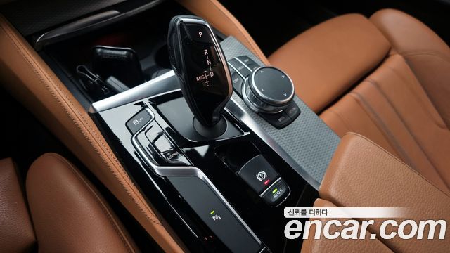 BMW 5-Series 520d M Sport package