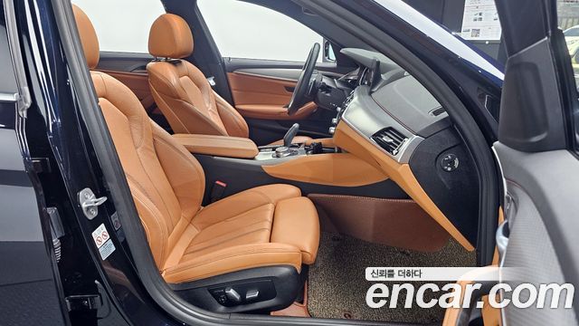 BMW 5-Series 520d M Sport package