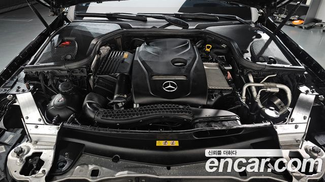 Mercedes-Benz E-Class E300 4MATIC Avnatgarde