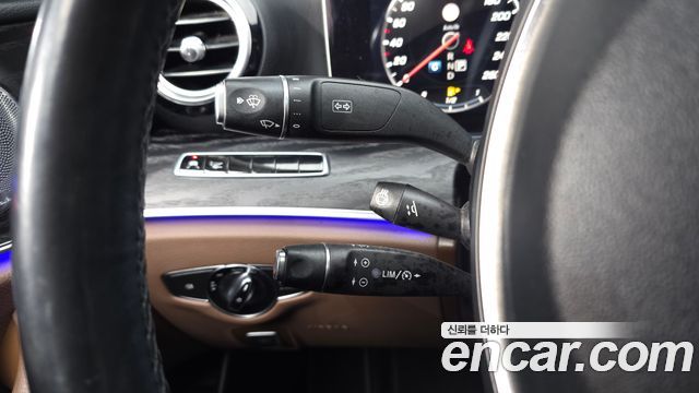 Mercedes-Benz E-Class E300 4MATIC Avnatgarde
