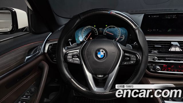 BMW 5-Series 530i M Sport Package Plus