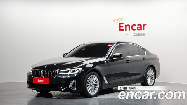 BMW 5-Series 520i Luxury