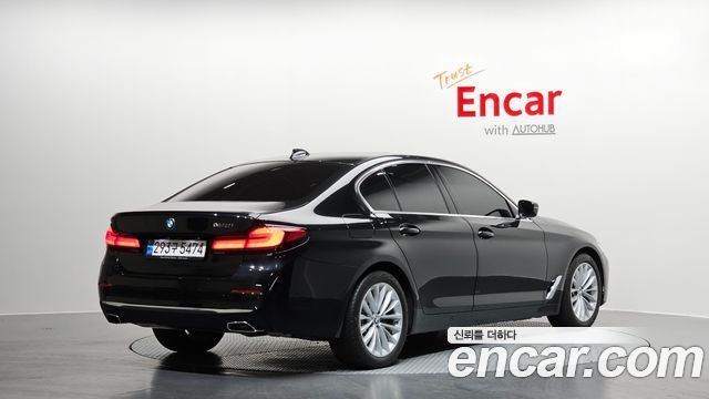 BMW 5-Series 520i Luxury