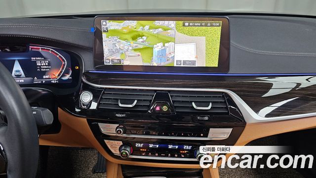 BMW 5-Series 520i Luxury