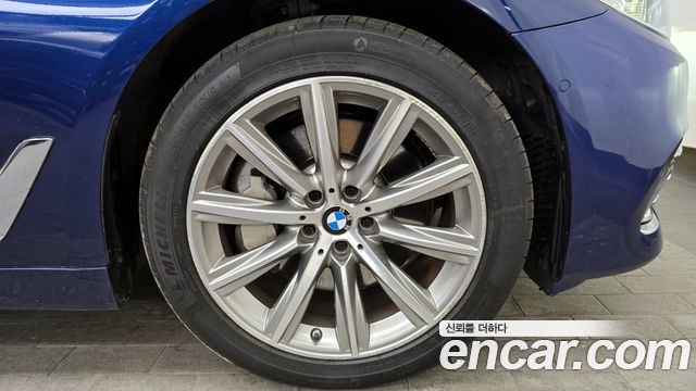 BMW 5-Series 530e Luxury