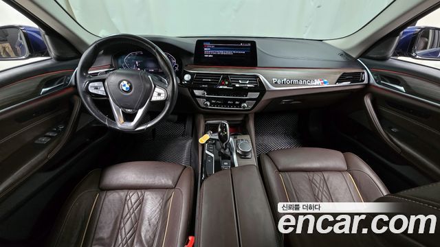 BMW 5-Series 530e Luxury