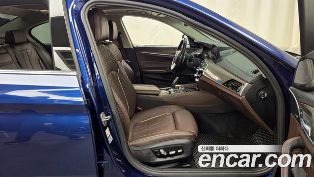 BMW 5-Series 530e Luxury