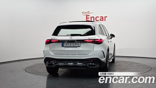 Mercedes-Benz GLC-Class GLC300 4MATIC AMG Line