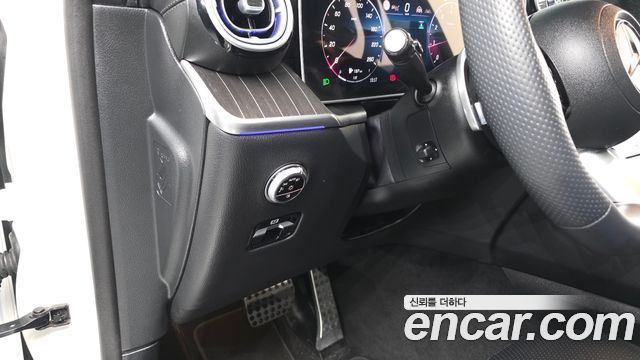 Mercedes-Benz GLC-Class GLC300 4MATIC AMG Line