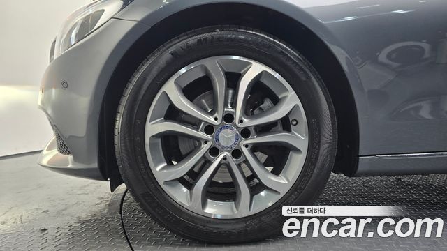 Mercedes-Benz C-Class C200 Avantgarde