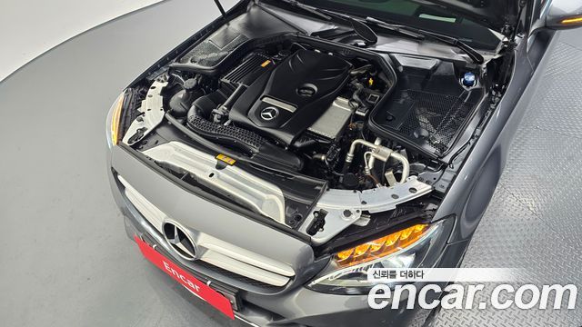 Mercedes-Benz C-Class C200 Avantgarde