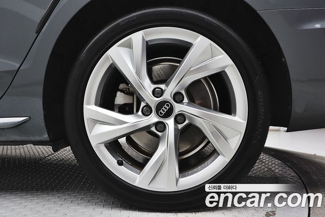 Audi A4 40 TFSI Premium