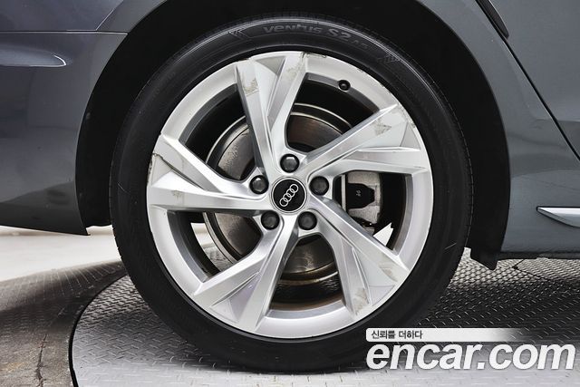 Audi A4 40 TFSI Premium