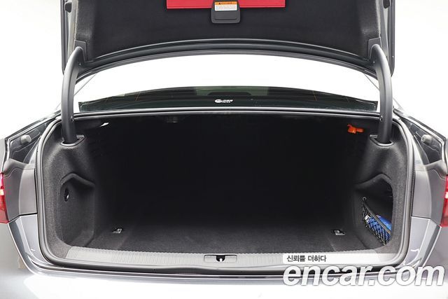 Audi A4 40 TFSI Premium