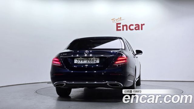 Mercedes-Benz E-Class E300 Exclusive