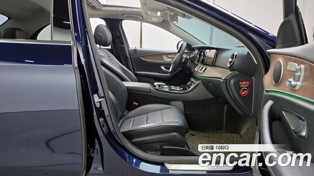 Mercedes-Benz E-Class E300 Exclusive