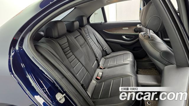 Mercedes-Benz E-Class E300 Exclusive
