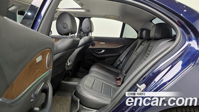 Mercedes-Benz E-Class E300 Exclusive