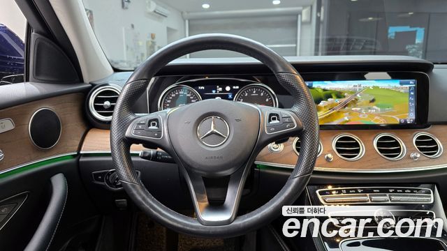 Mercedes-Benz E-Class E300 Exclusive
