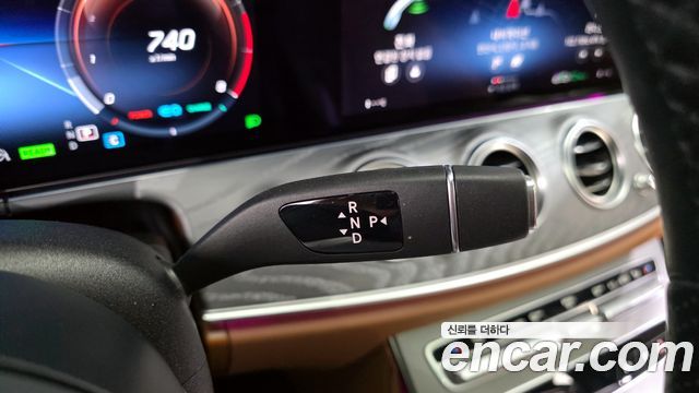 Mercedes-Benz E-Class E350 4MATIC AMG Line