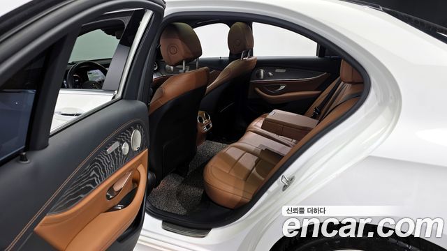 Mercedes-Benz E-Class E350 4MATIC AMG Line