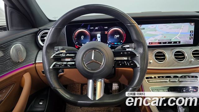 Mercedes-Benz E-Class E350 4MATIC AMG Line