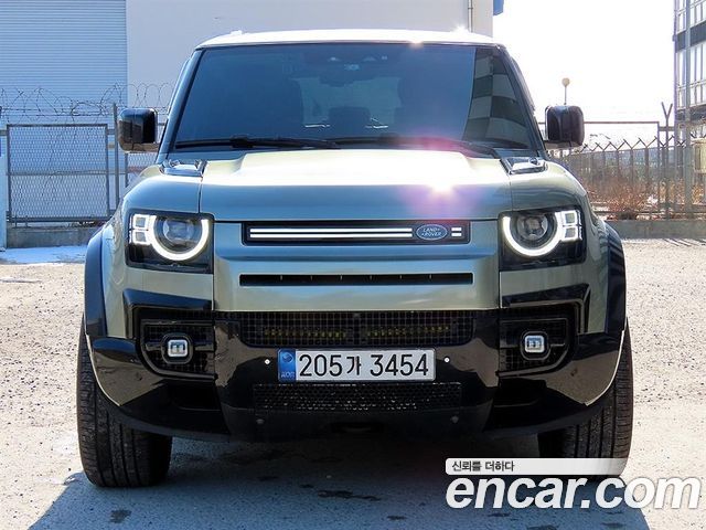 Land Rover Defender 90 D250 SE