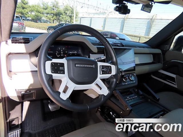 Land Rover Defender 90 D250 SE