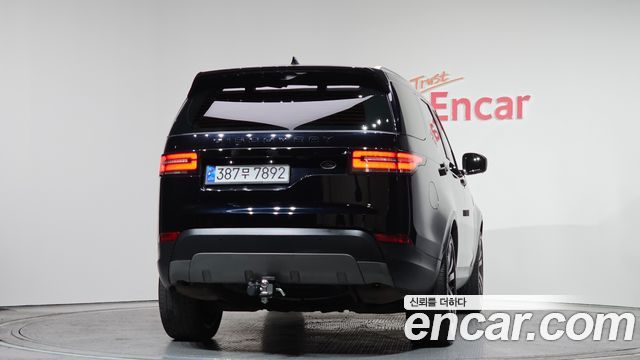 Land Rover Discovery 3.0 TD6 First Edition
