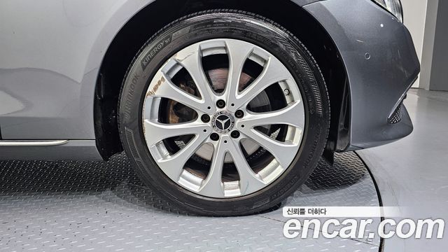 Mercedes-Benz E-Class E220d Exclusive
