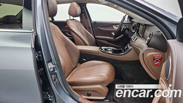 Mercedes-Benz E-Class E220d Exclusive