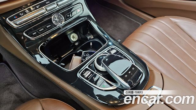 Mercedes-Benz E-Class E220d Exclusive