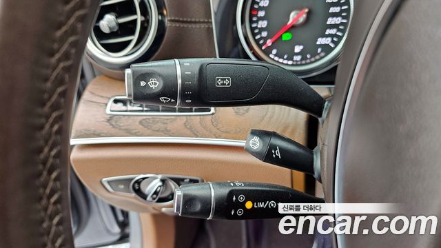Mercedes-Benz E-Class E220d Exclusive