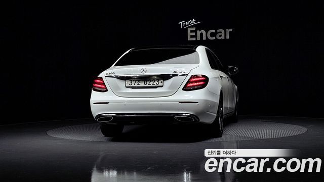 Mercedes-Benz E-Class E300 Avantgarde