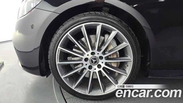 Mercedes-Benz E-Class E350 4MATIC AMG Line Edition