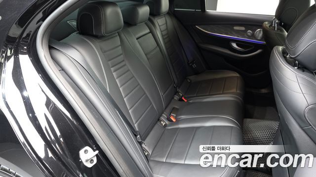 Mercedes-Benz E-Class E350 4MATIC AMG Line Edition