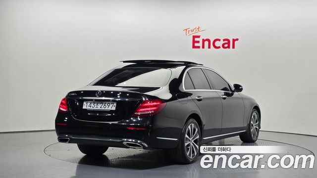 Mercedes-Benz E-Class E300e Exclusive