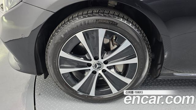 Mercedes-Benz E-Class E300e Exclusive