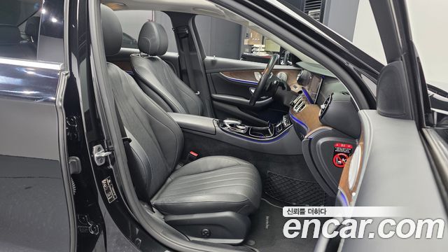 Mercedes-Benz E-Class E300e Exclusive