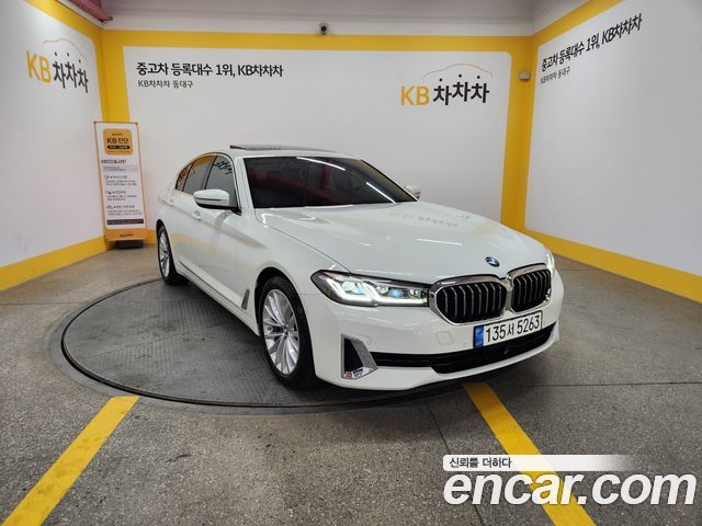 BMW 5-Series 520i Luxury