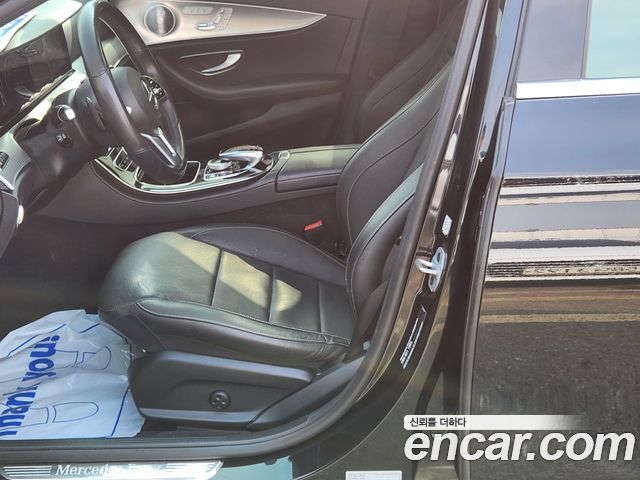 Mercedes-Benz E-Class E300 AMG Line