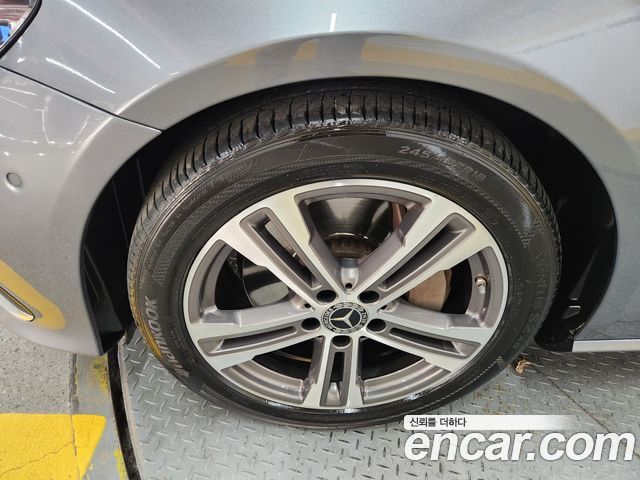 Mercedes-Benz E-Class E350 4MATIC Avantgarde