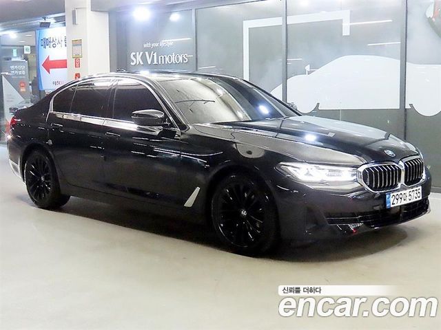 BMW 5-Series 520i Luxury