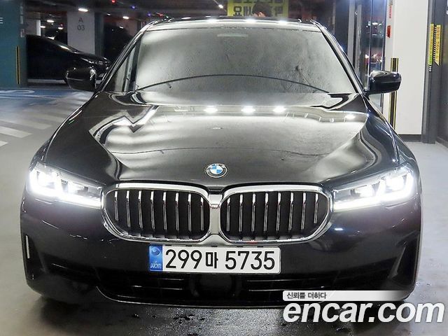 BMW 5-Series 520i Luxury