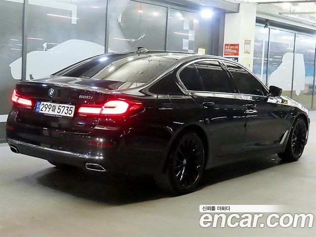 BMW 5-Series 520i Luxury