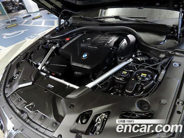 BMW 5-Series 520i Luxury