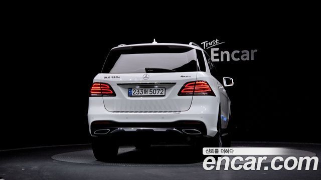 Mercedes-Benz GLE-Class GLE350 d 4MATIC Premium